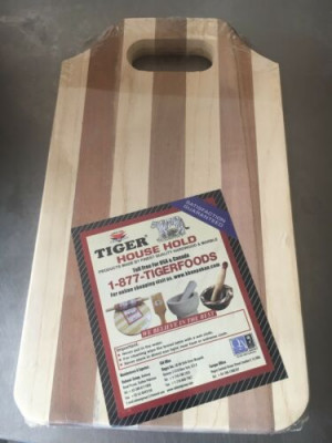 CHOPPING CUTTING BOARD (LARGE) MADE BY WOOD (FREE POST IN UK)